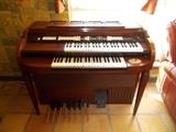 BALDWIN Panoramic Tone Electric Organ - 8 Pedals - Beautiful Wood - Piano/Organ Bench Comes With It!!!!!