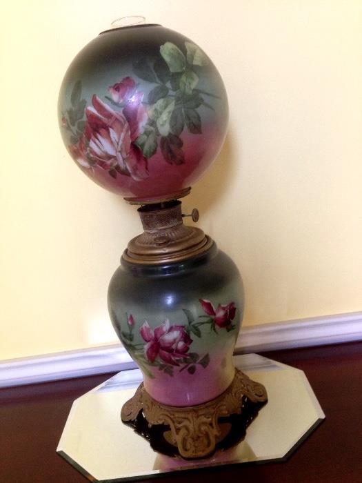 BEAUTIFUL Gone With The Wind Oil Lamp...