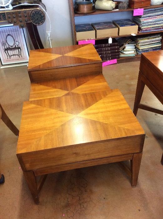 Amazing mid century modern coffee table and matching square end table. 