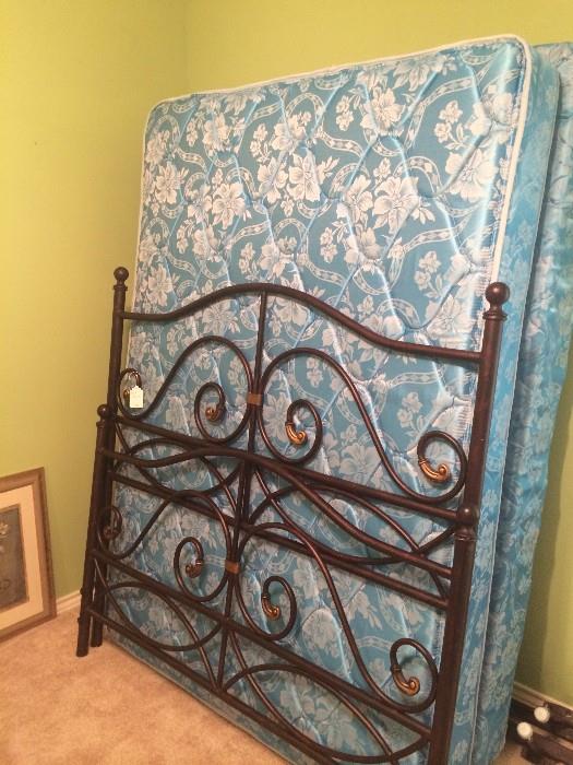 Queen bed headboard & footboard