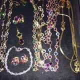 SPARKLY SWAROVSKI JEWELRY