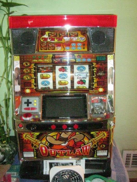 Outlaw Slot Machine