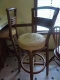 3 rattan bar stools