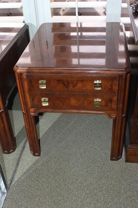 Thomasville single drawer end table.