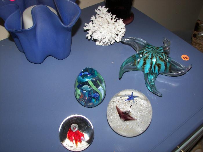 ruffle glass vase and glass paper weights