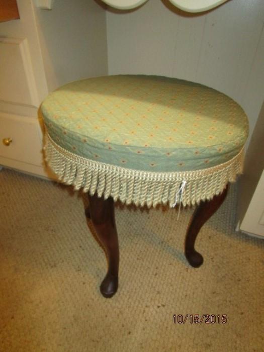 dressing table stool - swivel