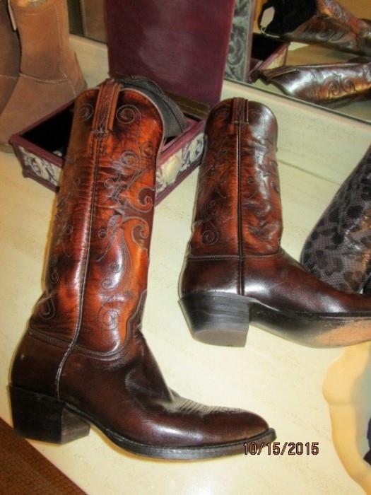 Beautiful pair - Luchese Boots - Ladies Size 6