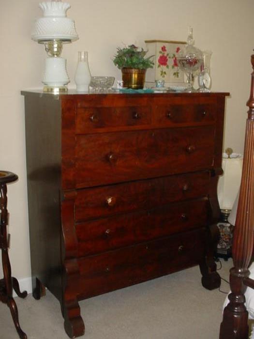 Beautiful 1860's 6 drawer chest