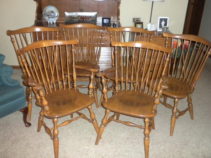 Ethan Allen 48" Round Table with 2 leaves, 4 Side Chairs and 2 Captain Chairs