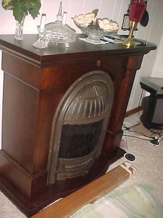 free standing fireplace / heater