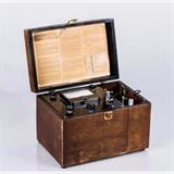 LOT 10 - A Glass Electode PH Meter
Est: $60-80

Description A Glass Electode PH Meter by Beckman, 20th Century. Lacking a 947 and 832 vacuum tube, as well as A and B batteries.
 

Model M, serial number 9476. Having instructions.
Condition Lacking a 947 and 832 vacuum tube, as well as A and B batteries.