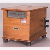 LOT 26 - A Rubicon Galvanometer
Dimensions: H: 7 3/8 W: 7 D: 10 in.
Est: $40-60

Description A Galvanometer by Rubicon Co., 20th Century.
 

Proceeds to benefit the Case Western Reserve University Dayton Miller Scholarship Fund.