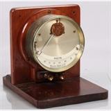 LOT 63 - A Voltmeter
Dimensions: H: 9 7/8 W: 8 1/2 D: 11 3/4 in.
Est: $80-120

Description A Voltmeter by Nalder Bros. & Co., 20th Century. Measuring 60-120 volts.
 

Proceeds to benefit the Case Western Reserve University Dayton Miller Scholarship Fund.