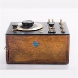 LOT 86 - A Type 625A Wheatstone Bridge
Dimensions: H: 9 W: 12 D: 6 in.
Est: $40-60

Description A Type 625A Wheatstone Bridge by the General Radio Co., Cambridge MA, 20th Century. Complete with a number of plug-in resistances. Dial reads 0-11Kohms.
