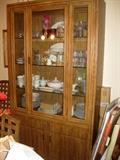 China cabinet with 1-door