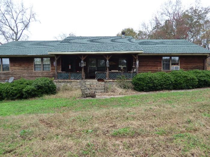 This ranch style house if FOR SALE-1 Acre with barn