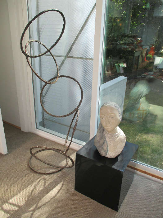Rings sculpture
