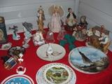 Figurines, Plates