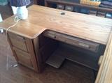 Solid Oak L-Shape Desk - Detail