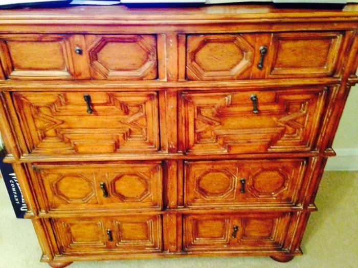 EVANSTON MOVING SALEHIGH END in Evanston, IL starts on 9/19/2015