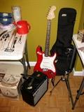 Squier Strat by Fendler Electric guitar, speaker, guitar soft case 2 stands