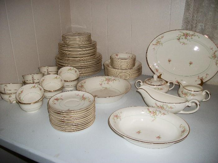 Gorgeous Large set of Pope Gosser Roselyn Pattern China