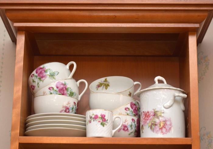 Tea Cups & Demitasse Sets