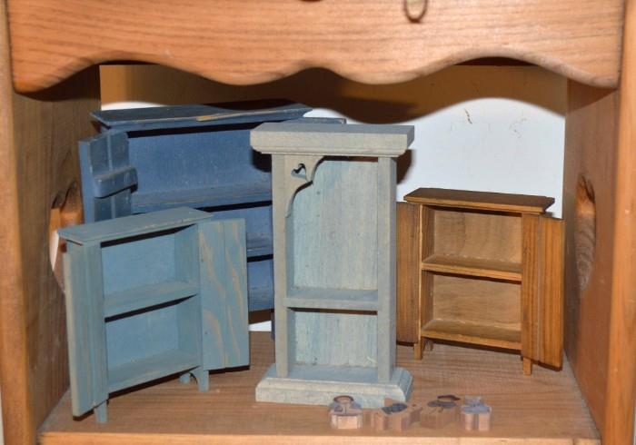 Minitaure Wood Dollhouse Furniture
