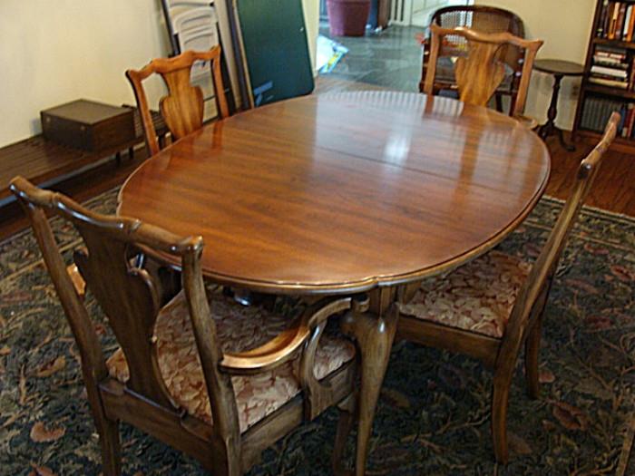 Beautiful and clean queen anne ding room set-6 chairs and 3 leaves
