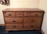 Oak 6-drawer dresser, nice condition, although one drawer needs repair.