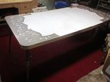 Mid Century Formica top kitchen table with one leaf