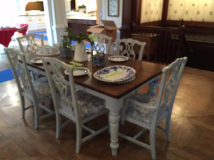 Country French Table & 6 Chairs