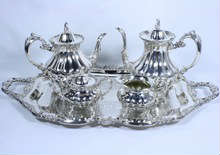 Vintage 5 piece Silver Artistry Community silverplate tea set. Set includes coffee pot (9 1/2"), tea pot (10"), creamer (4 3/4") sugar bowl with the lid (5"), & large tray (27").