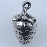 Estate James Avery sterling silver strawberry charm: 5/8", 4.5 gms