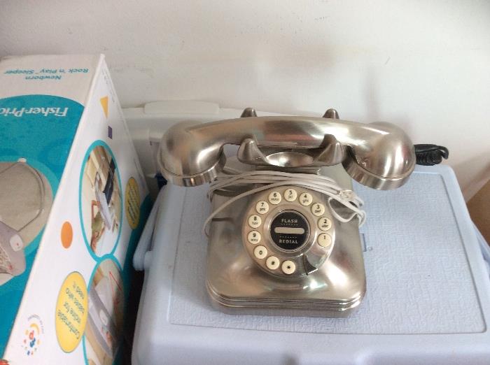 Mid century workin rotary phone in rare silver