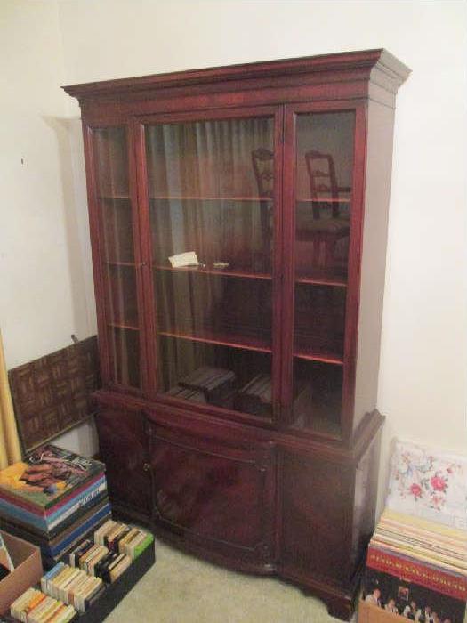 MAHONGANEY CHINA CABINET