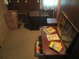 COFFEE TABLE, MAGAZINES