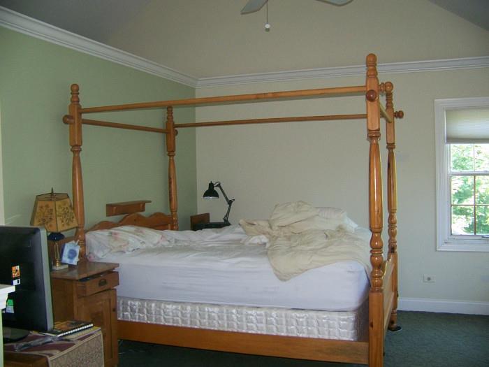 Beautiful Four Poster Bed and mattress