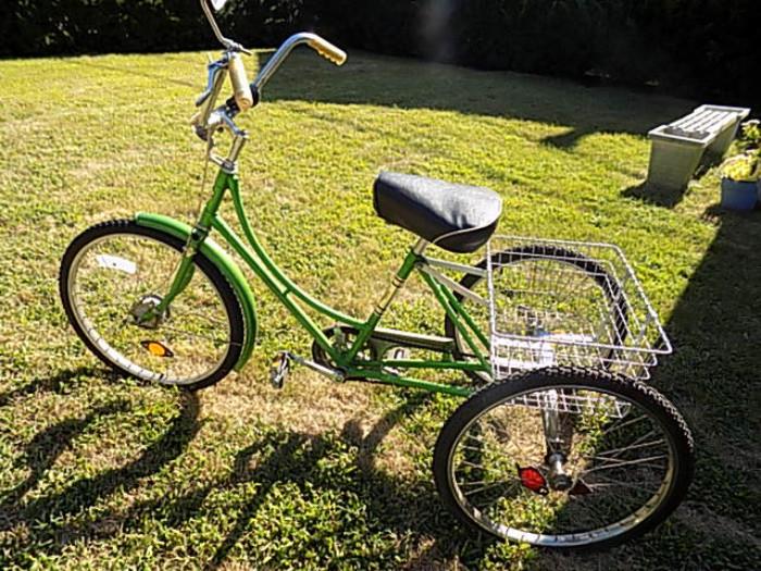 Joannou 3 wheel bike with basket