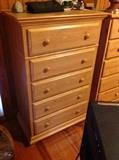 Dresser - $ 80.00