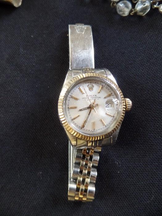 ladies Rolex Oyster Perpetual Date . WE HAVE HAD THIS WATCH AUTHENTICATED. 100% GENUINE ROLEX 18K AND STAINLESS