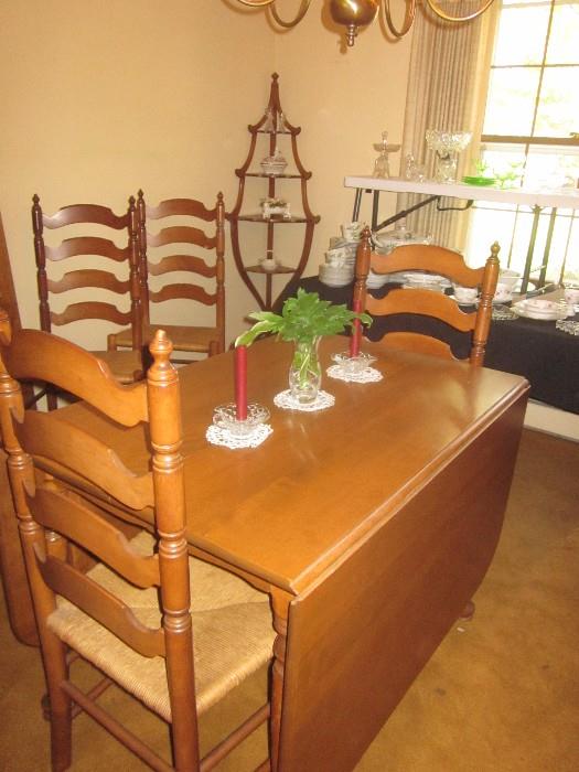 Dining room table at smallest size