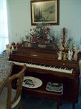 Upright piano