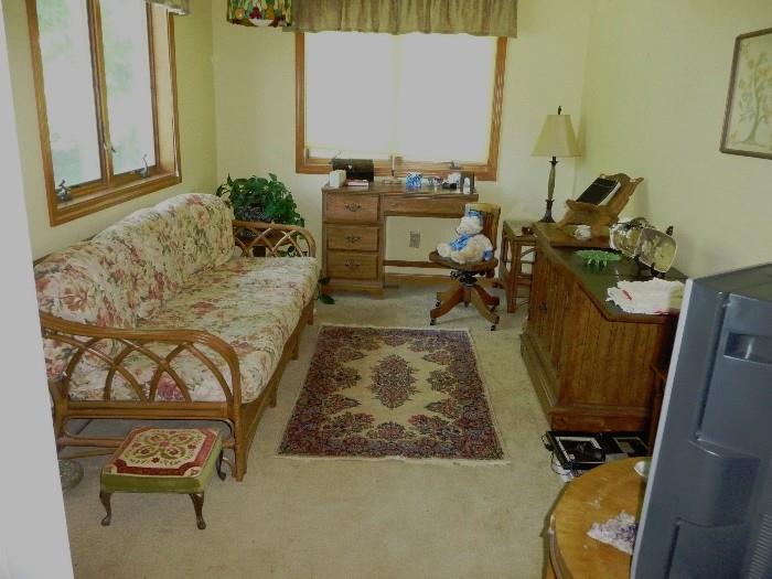 sun room, desk chair, rug 