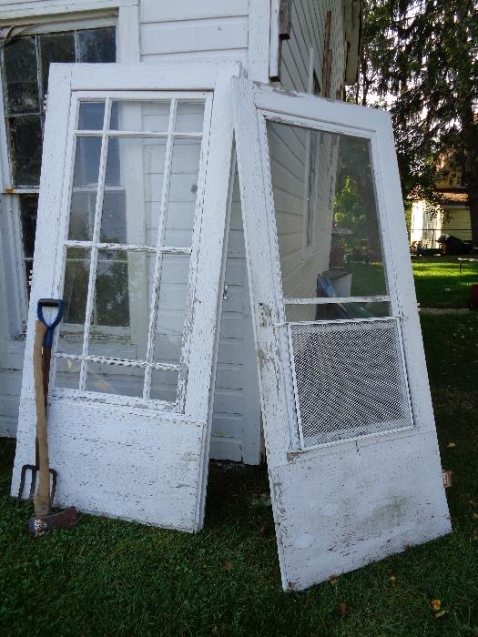 ESTATE SALE IN ALLEGAN HISTORIC DISTRICT... starts on 10/9/2015