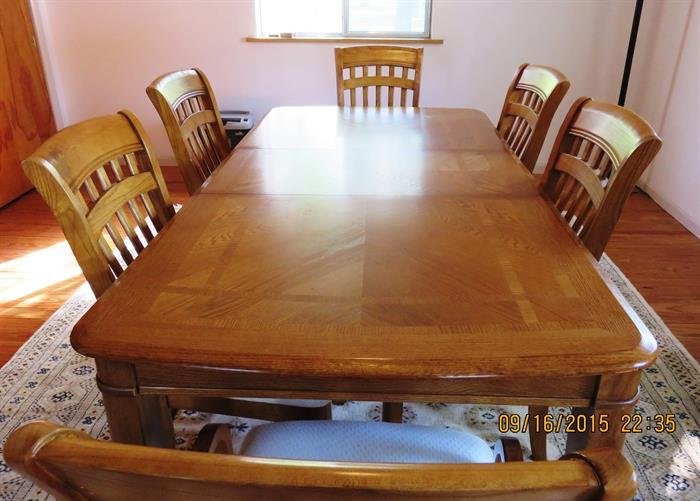 Oak Dining room table