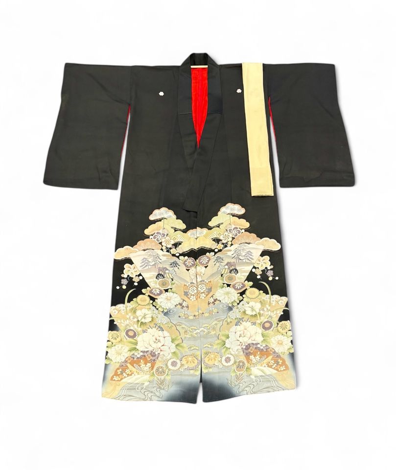 50% OFF Art, Asian Artifacts, MCM Furniture and More