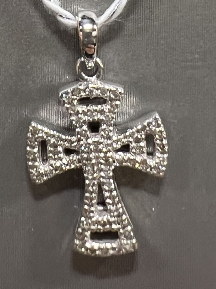 Solid Gold Cross Pendant Jewelry Sale / Auction