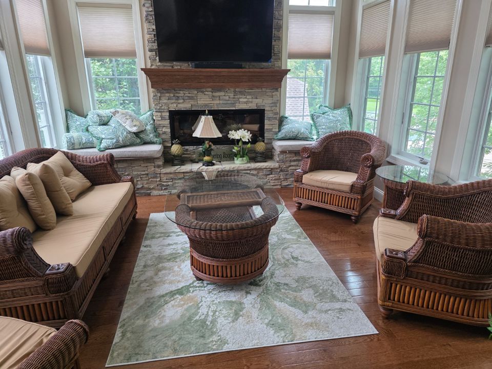 Executive Estate High End Furnishings & Decor  