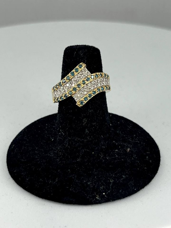 Valuables Auction Jewelry for Rings and Earring